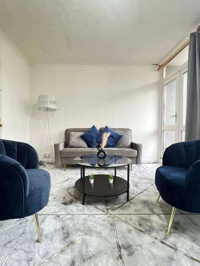 Entire 3 Bedroom Luxury Apartment In London With Private Balcony Exterior photo