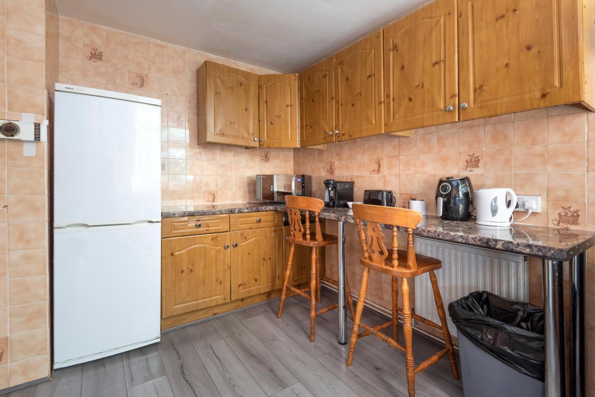Entire 3 Bedroom Luxury Apartment In London With Private Balcony Exterior photo